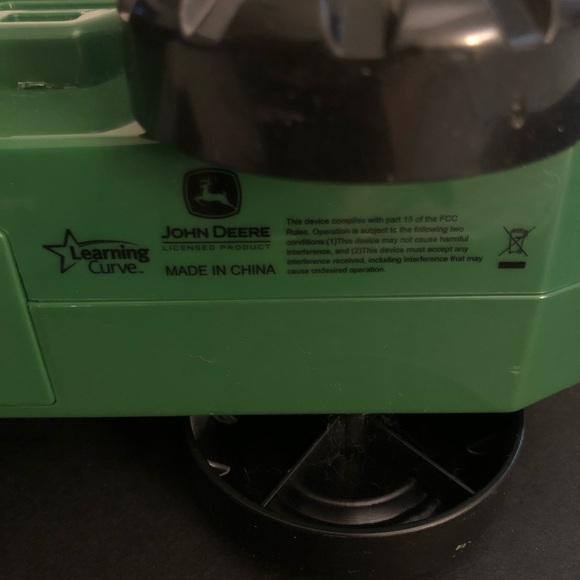 John Deere easy roll, flashlight toy tractor - Picture 10 of 10